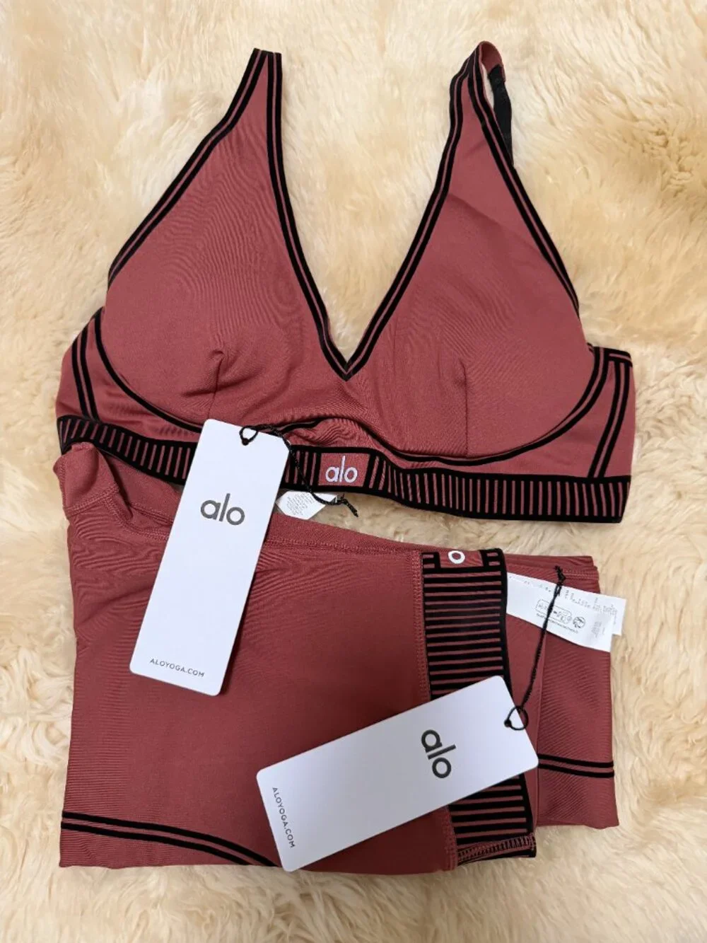 Alo Yoga Airlift Line Up Bra And High-Waist 7/8 Line Up Legging Set Size S